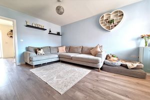 Living Room - click for photo gallery